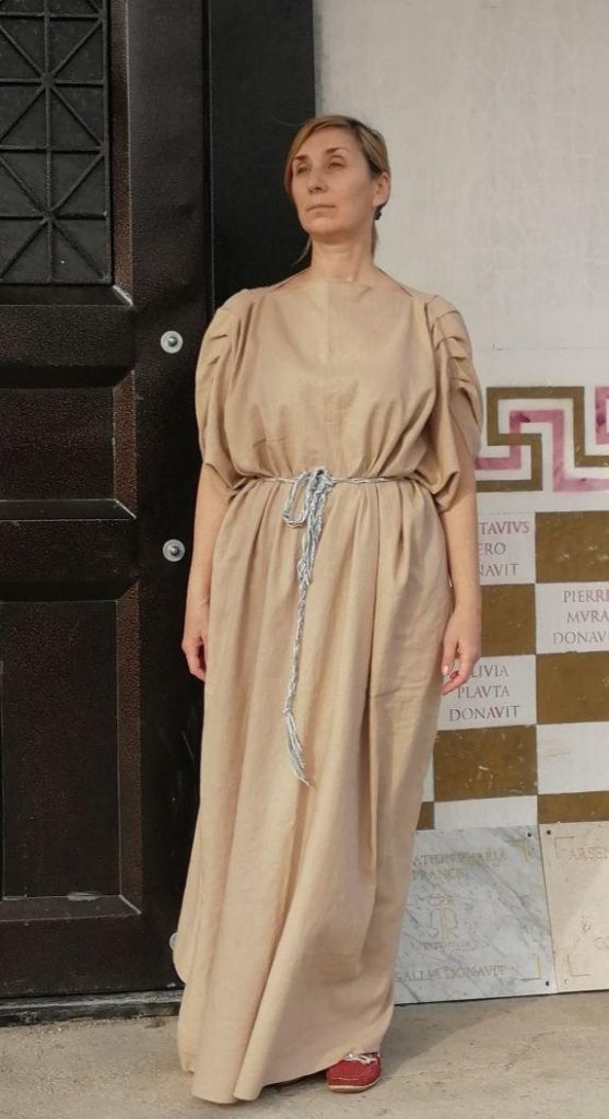 Greek Linen Chiton / Stola And Palla / Roman Woman's Clothes Set • ARX ...