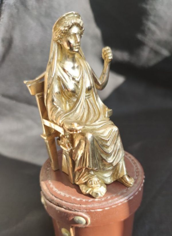Figurine of goddess of love and marriage